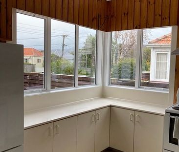 Spacious 3 bedrooms property in central location - Photo 4