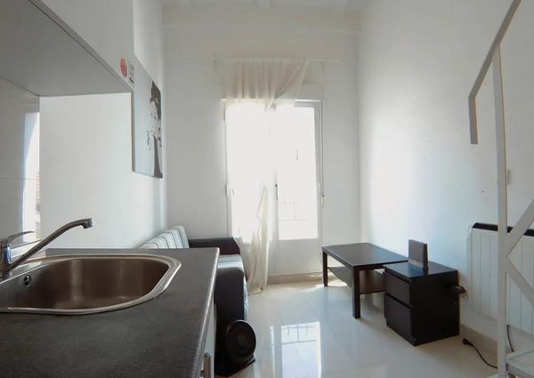 Calle de Antonio Zamora, Madrid, Community of Madrid 28011