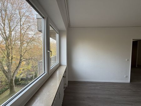 Zwei Balkone, modern und frisch renoviert | 4,5 Zimmer auf ca. 96m² in Gelsenkirchen-Buer - Photo 4