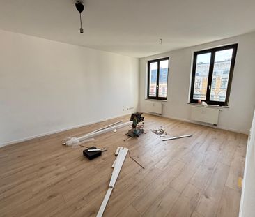 Für Sie in Sanierung! 4-Raum-Wohnung direkt am Hasselbachplatz - Photo 1