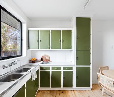 Spacious Home with Large Backyard - Photo 6