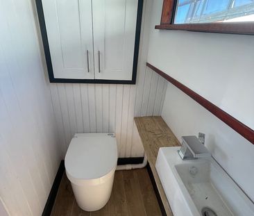1 Bed House Boat, Henley Road, RG4 - Photo 6