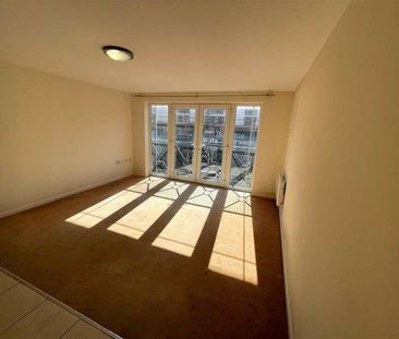 The Theatre House, Camp Road, Farnborough, Hampshire, GU14 - Photo 3