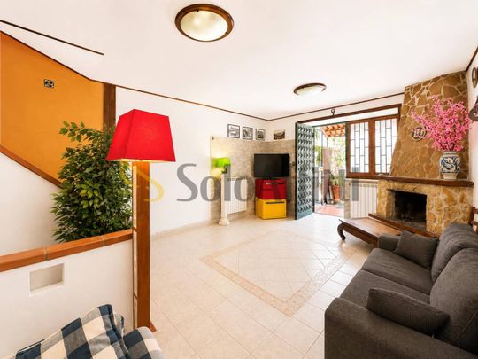 Villa unifamiliare via Due Portoni, Chiaiano, Napoli - Photo 1
