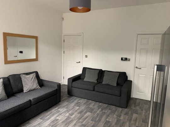 2 bedroom house to rent - Photo 1