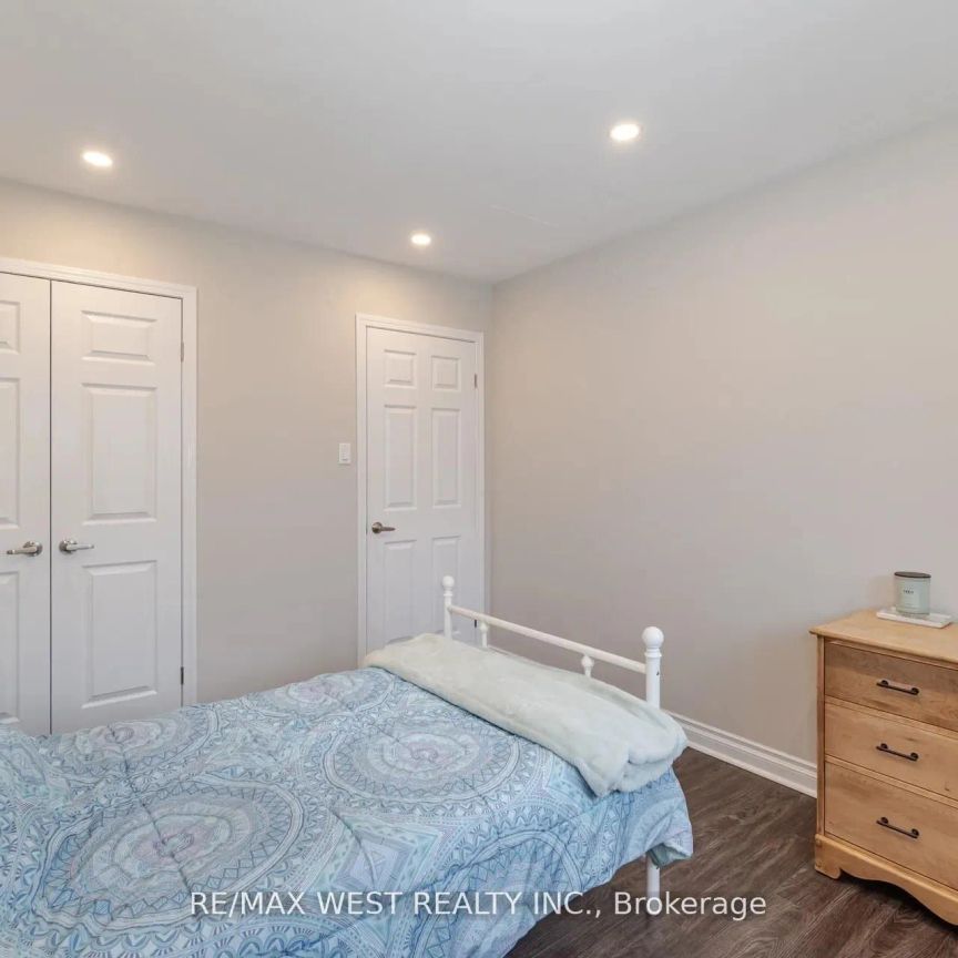 75 Wright Crescent #Upper - Photo 1