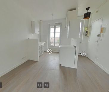 Location Appartement 2 pièces 35m² ST MAUR DES FOSSES 94100 - Photo 3