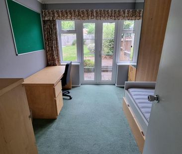 5 bedroom semi-detached house to rent - Photo 6