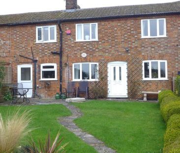 2 bedroom cottage to rent - Photo 2