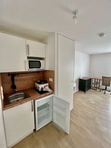 Location Appartement 1 pièce 23m² TROYES 10000 - Photo 4