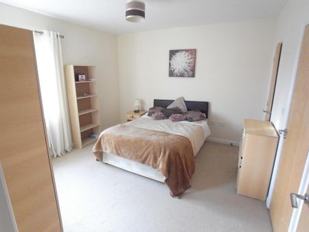 2 bedroom flat to rent - Photo 3