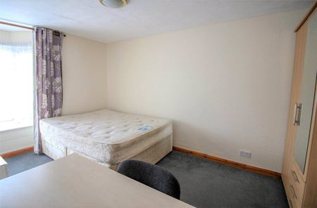 Wallisdown Road, Poole, BH12 - Photo 5