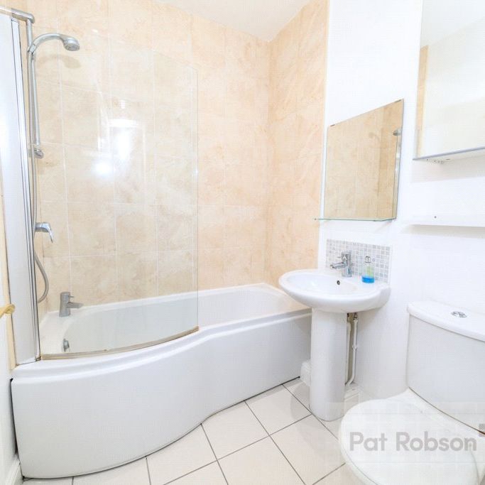 St Georges Terrace, Newcastle Upon Tyne - Photo 1