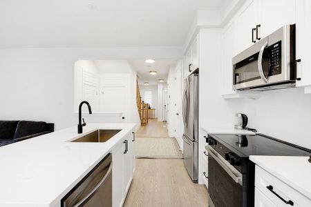 For Lease - 3079 Langdon Road, Oakville, Ontario - Photo 3