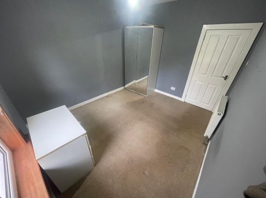 3 Bed Flat, Thornliebank, G46 - Photo 1