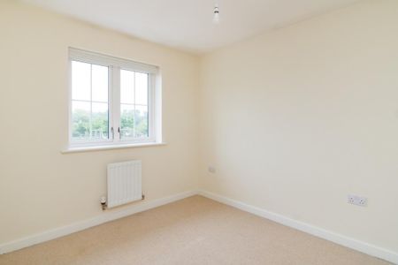 3 bedroom detached house to rent - Photo 2