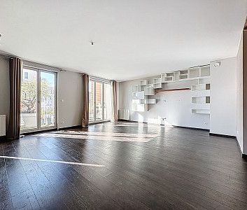 A LOUER : T4 DUPLEX LYON 8 - Photo 3