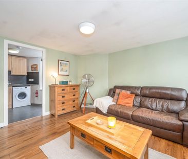 2 Bed Maisonette, Calsayseat Road, AB25 - Photo 1