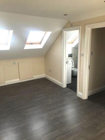 4 bedroom terraced house to rent - Photo 5