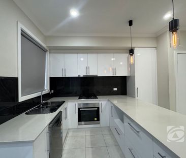 LOW MAINTENANCE TOWNHOUSE LIVING - Photo 5