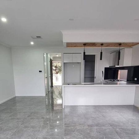 Fully upgraded house!! Ready to move in. - Photo 5