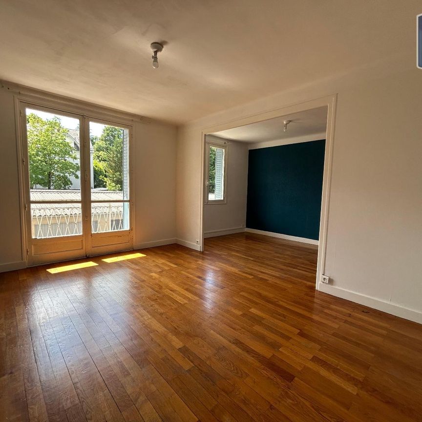 Location Appartement 4 pièces 76m² CHAMBERY 73000 - Photo 1