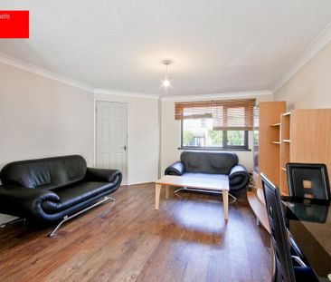 4 bedroom terraced house to rent - Photo 1