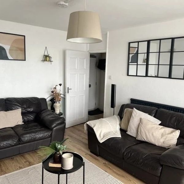 2 Bed Flat, Sleaford House, E3 - Photo 1