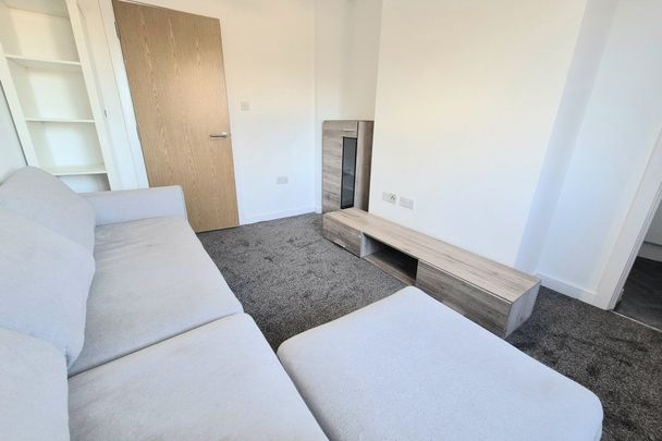 West Parade Flats - Photo 1