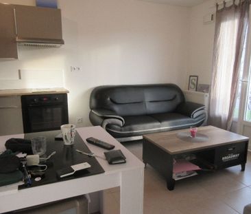 Location Appartement 2 pièces 29m² - Photo 2