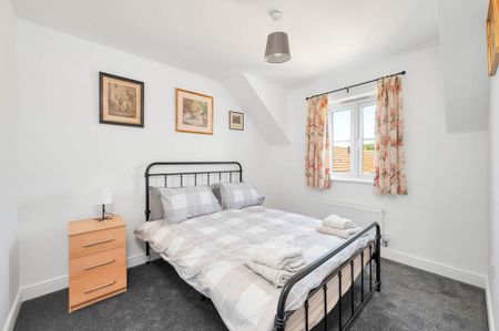 4 bedroom townhouse to rent - Photo 5