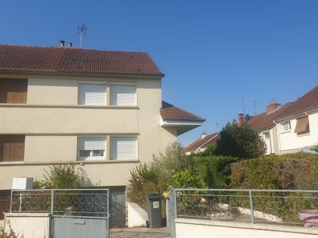 Location Maison 5 pièces 95m² - Photo 3