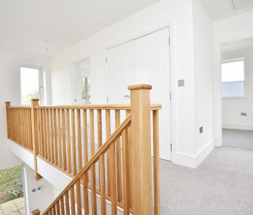4 bedroom semi-detached house to rent - Photo 4