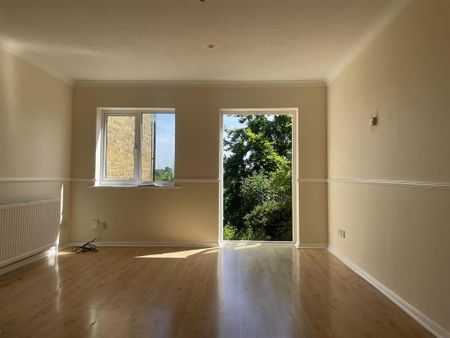 2 bedroom semi-detached house to rent - Photo 2