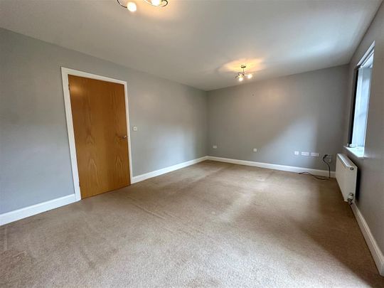 Cochran Avenue, Chippenham, SN15 - Photo 1