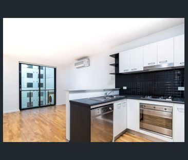 Franklin Lofts – Stylish Dual-Level City Living with 2 Bedroom 1 Ba... - Photo 1