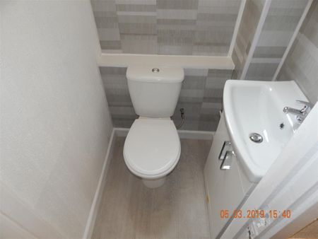 Langley Close, Matchborough - Photo 5