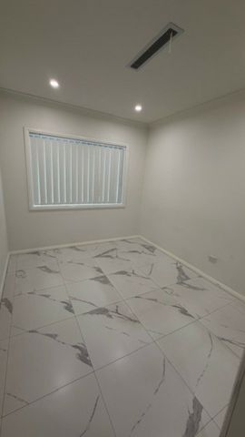 Modern 4-Bedroom Home Offering Style & Convenience - Photo 4