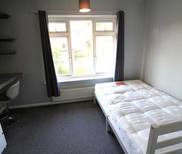 4 bedroom terraced house to rent - Photo 4