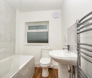 3 bedroom semi-detached house to rent - Photo 6