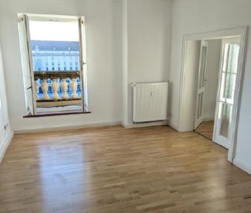 Blick auf den Altmarkt: City-Appartment mit 2 Bädern, Balkon, Lift ... - Photo 5