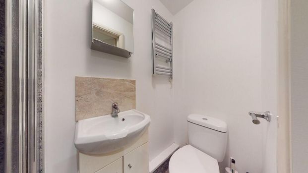 Studio to rent - Photo 1