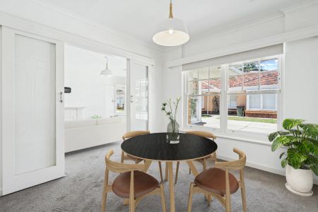 Spacious Two-Bedroom Unit in Glenelg East - Photo 3