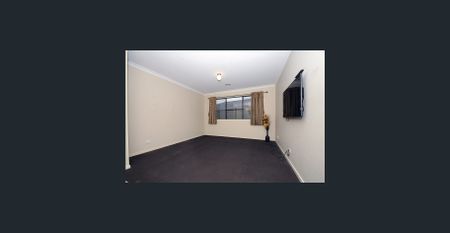 Stunning Family Home for Rent - Photo 3