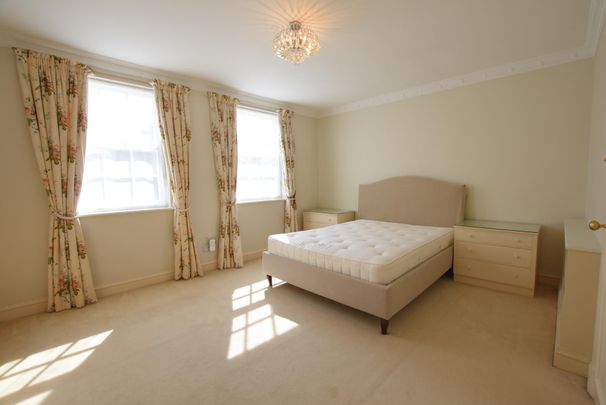 £876.92 per week (£3,800.00 per month) - Photo 1