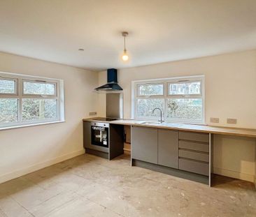 Bridge Street, Aberfan, MERTHYR TYDFIL - Photo 1