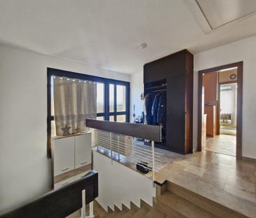 Große 5,5-Zimmer-Wohnung mit fantastischer Aussicht in Bestlage - Photo 1