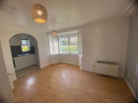 Blackthorn Court, Langdon Hills, Basildon - Photo 2