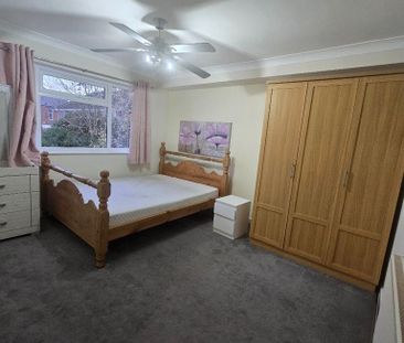 3 bedroom semi-detached house to rent - Photo 4