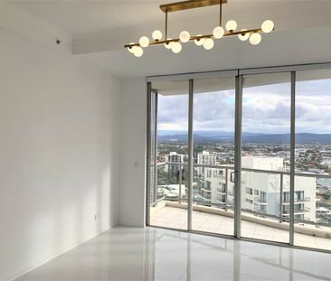 Mantra Towers of Chevron - High Floor Two Bedroom Apartment! - Photo 2